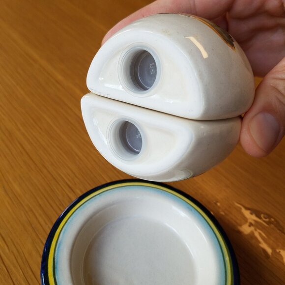 Italian Hand Painted Salt and Pepper Shaker Combo - Picture 5 of 8